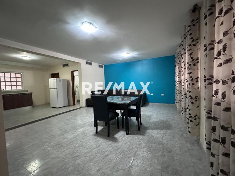 En Venta Casa o TownHouse Urb Santa Irene, Punto fijo