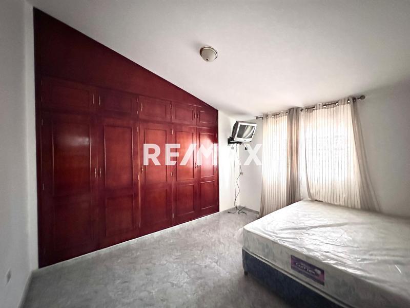 En Venta Casa o TownHouse Urb Santa Irene, Punto fijo