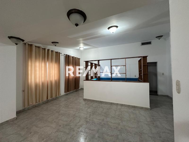 En Venta Casa o TownHouse Urb Santa Irene, Punto fijo