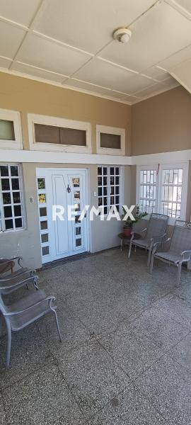 En Venta Casa o TownHouse Urb Santa Irene, Punto fijo