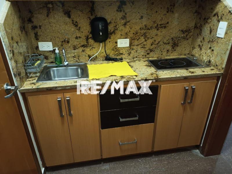 En Alquiler Casa o TownHouse Urbanización Casacoima.