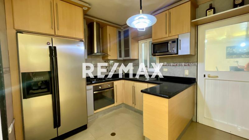 En Alquiler Casa o TownHouse Urbanización Casacoima.