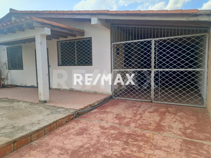 En Venta Casa o TownHouse Calle Alta Vista, Santa Irene, Punto Fijo, Carirubana, Punta Cardón, Falcón, 4102, VEN