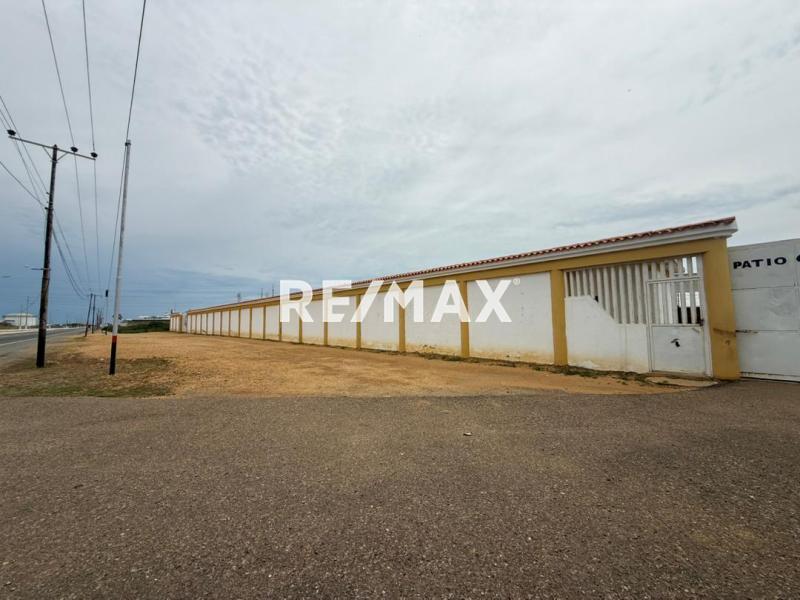 En Alquiler Local Industrial y Galpón Sector Ezequiel Zamora, Punto Fijo, Carirubana, Falcón, 4102, VEN