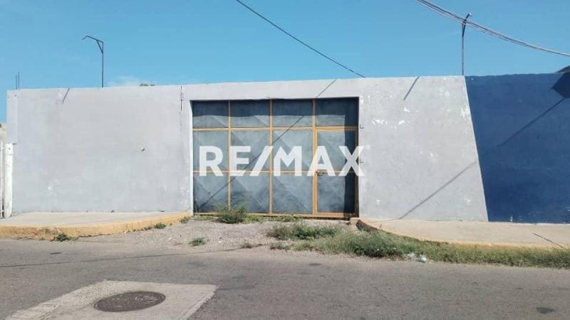 En Venta Local Industrial y Galpón CALLE ECUADOR , ENTRE LA CALLE ZAMORA Y CALLE GARCES PUNTO FIJO