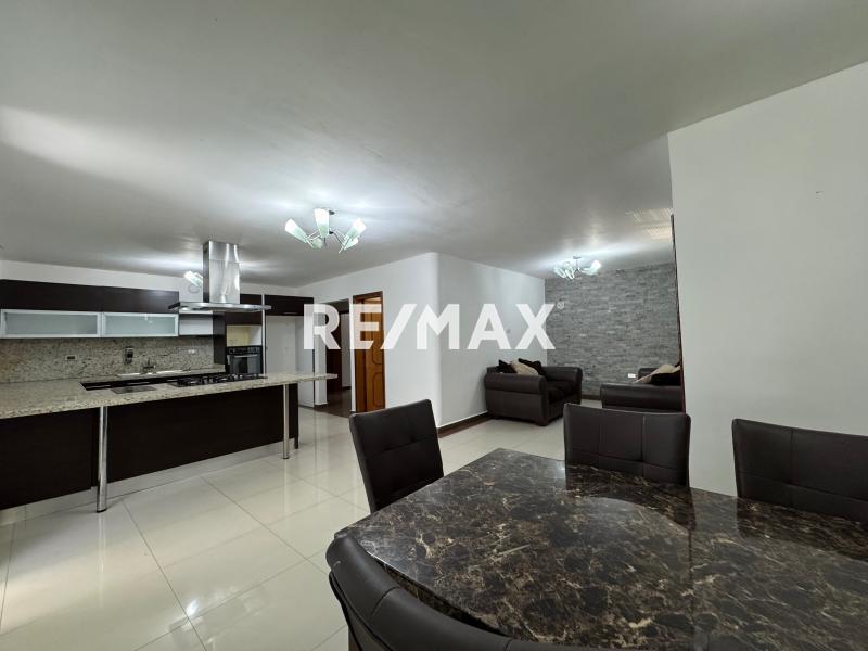 En Alquiler Casa o TownHouse Urb. Bahimar puerta Maraven