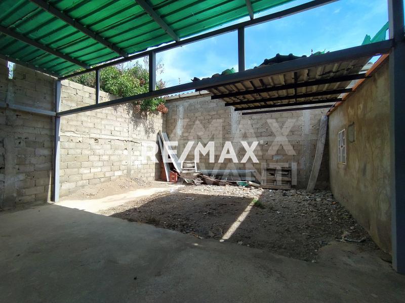 En Venta Local Comercial Av. General Riera Puerta Maraven