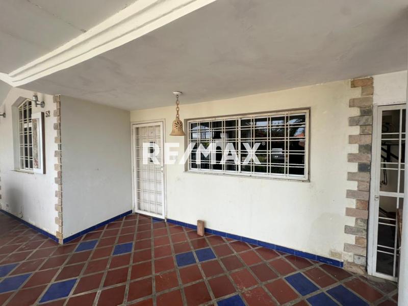 En Alquiler Casa o TownHouse Urbanización Casacoima, Punto Fijo, Carirubana, Falcón, 4102, VEN