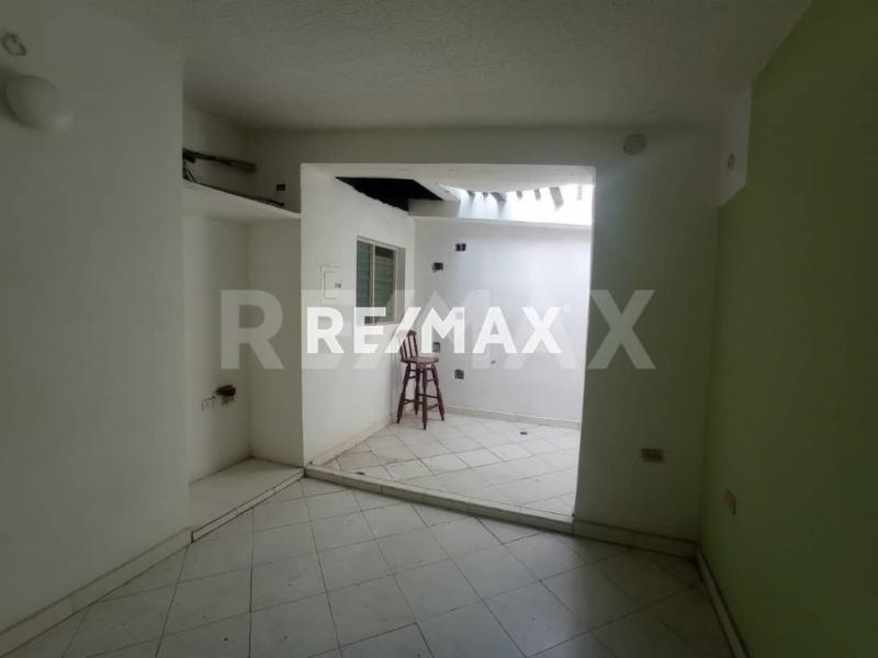 En Alquiler Casa o TownHouse Av. Principal de Bella Vista, Punto Fijo Estado Falcon