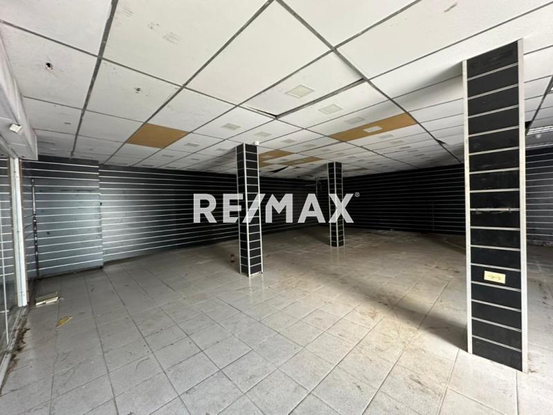 En Venta Local Comercial Calle Colombia, Centro, Punto Fijo, Falcón, 4102, VEN