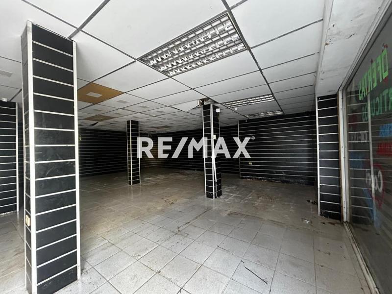 En Venta Local Comercial Calle Colombia, Centro, Punto Fijo, Falcón, 4102, VEN