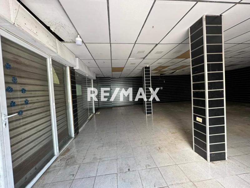 En Venta Local Comercial Calle Colombia, Centro, Punto Fijo, Falcón, 4102, VEN