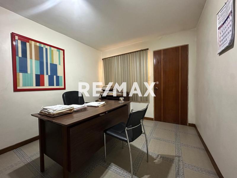 En Venta Local Comercial Calle Colombia, Centro, Punto Fijo, Falcón, 4102, VEN