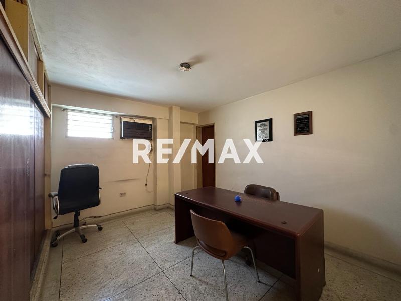 En Venta Local Comercial Calle Colombia, Centro, Punto Fijo, Falcón, 4102, VEN