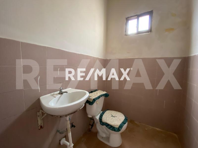 En Venta Local Comercial Calle Colombia, Centro, Punto Fijo, Falcón, 4102, VEN