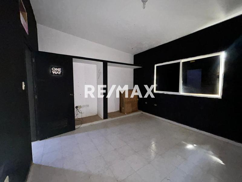 En Venta Casa o TownHouse Avenida Ollarvides, Puerta Maraven, Cardón, Falcón, 4167, VEN