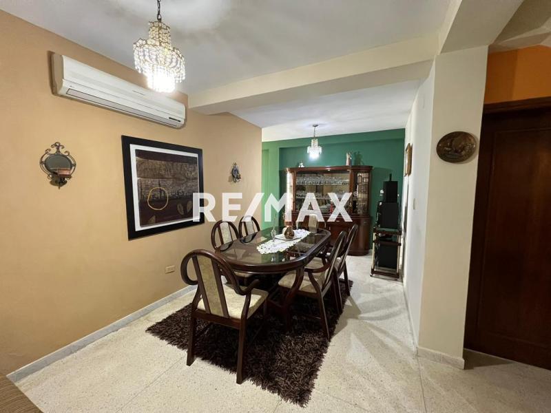 En Venta Casa o TownHouse SECTOR BRISAMAR PUERTA MARAVEN