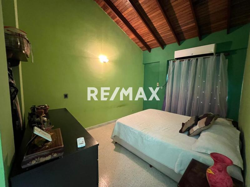 En Venta Casa o TownHouse SECTOR BRISAMAR PUERTA MARAVEN