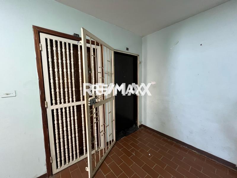 En Venta Apartamento Edificio conjunto residencial las Cumaraguas Sector Bella Vista