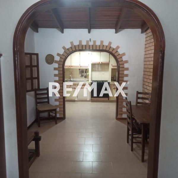 En Venta Casa o TownHouse Calle Guadalupe, urbanización manaure