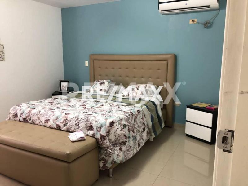 En Venta Casa o TownHouse Calle Guadalupe, urbanización manaure