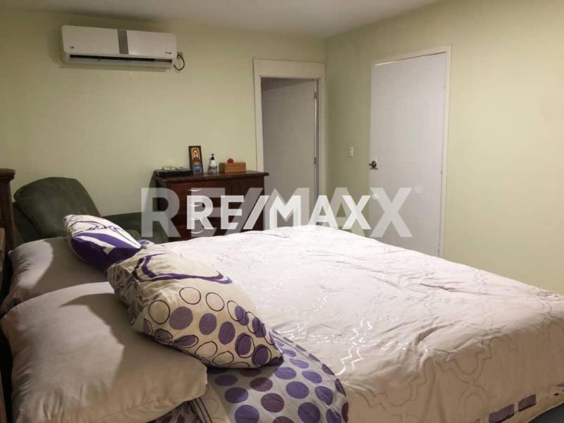 En Venta Casa o TownHouse Calle Guadalupe, urbanización manaure