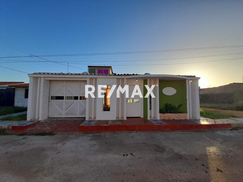 En Venta Casa o TownHouse Puerta Maraven, Cardón, Falcón, 4167, VEN
