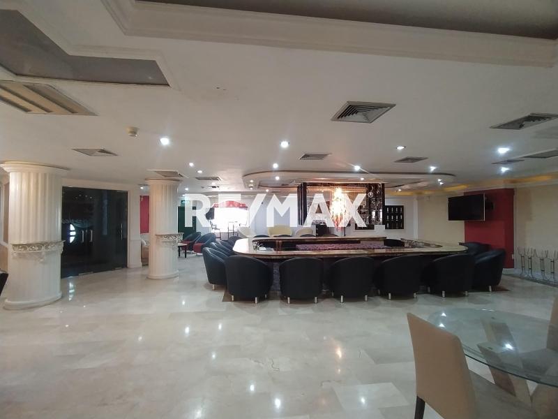 En Alquiler Local Comercial Avenida General Pelayo, Puerta Maraven, Cardón, Falcón, 4154, VEN