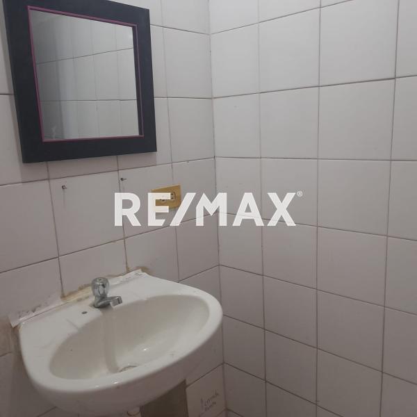 En Venta Local Comercial C.C.LAS VIRTUDES PLANTA ALTA PUNTO FIJO ESTAO FALCON