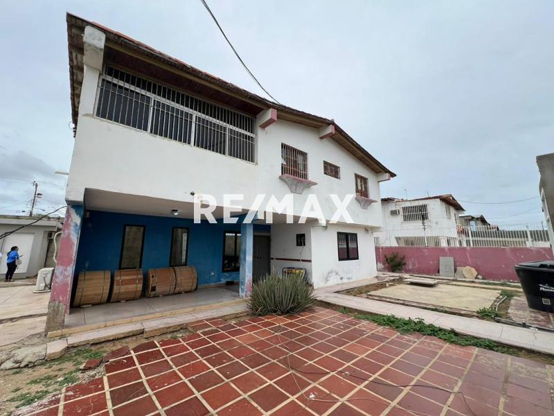 En Venta Casa o TownHouse Urbanización Santa Fe, Conjunto Residencial Los Médanos