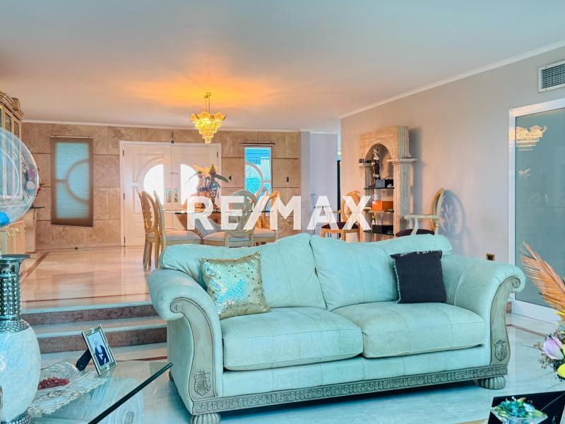 En Venta Casa o TownHouse Urbanización Santa Fe, Conjunto Residencial Los Médanos