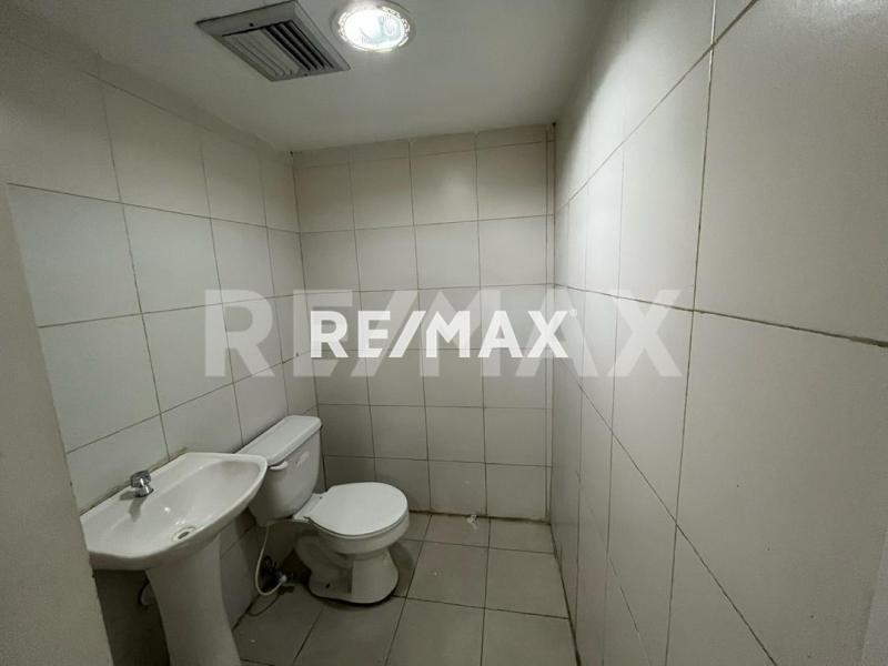 En Alquiler Local Comercial Local Sambil Paraguana