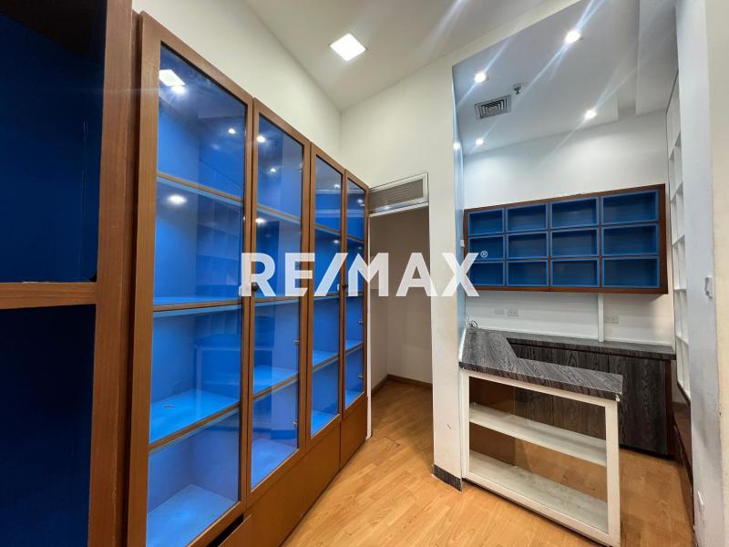 En Alquiler Local Comercial Local Sambil Paraguana