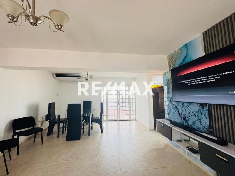 En Venta Casa o TownHouse Avenida 14, Cardón, Falcón, 4154, VEN