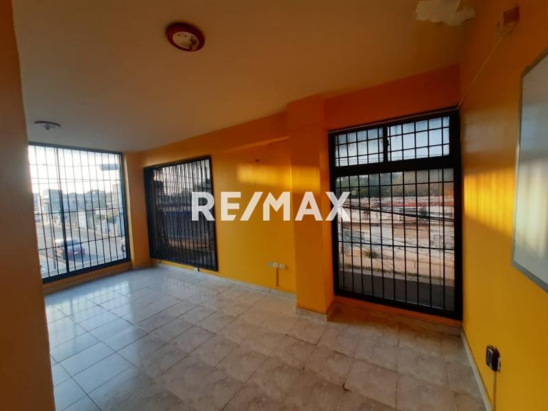 En Venta Edificio Centro de Punto Fijo