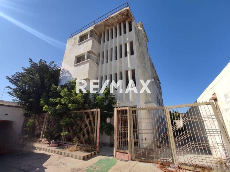 En Venta Edificio Centro de Punto Fijo