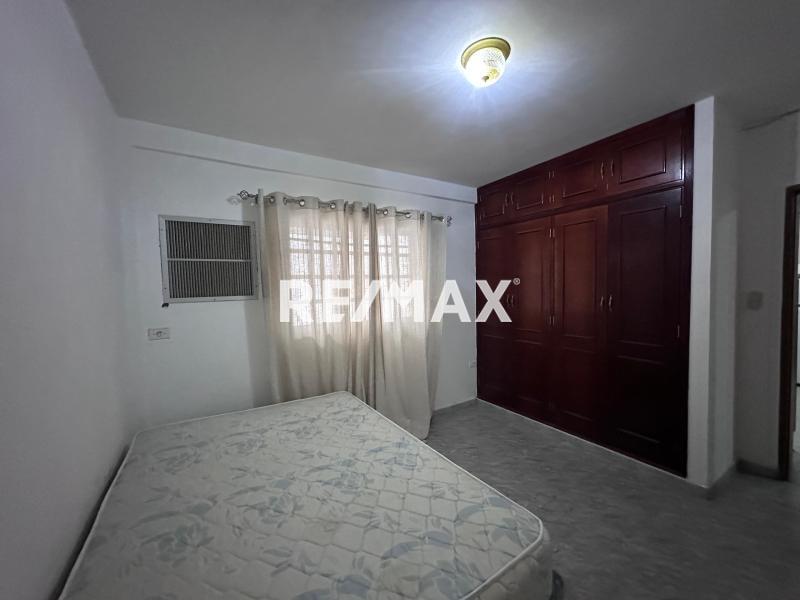 En Venta Casa o TownHouse CALLE LOS CHAGUARAMOS SECTOR PARCELAMIENTO BELLA VISTA