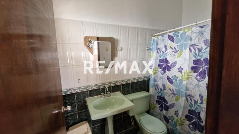 En Venta Casa o TownHouse CALLE LOS CHAGUARAMOS SECTOR PARCELAMIENTO BELLA VISTA