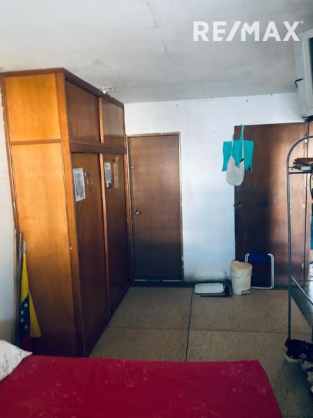 En Venta Casa o TownHouse Calle principal de antiguo eropuerto casa 25