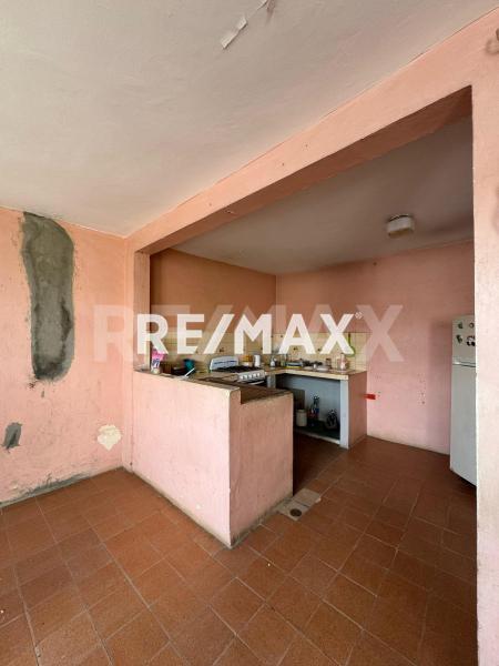 En Venta Casa o TownHouse Calle principal de antiguo eropuerto casa 25