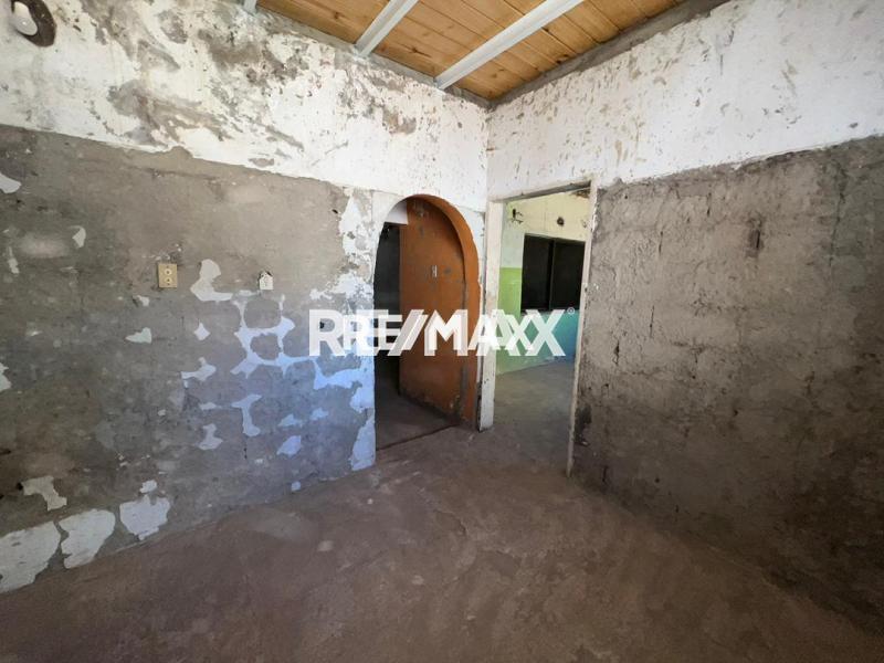 En Venta Casa o TownHouse Calle principal de antiguo eropuerto casa 25