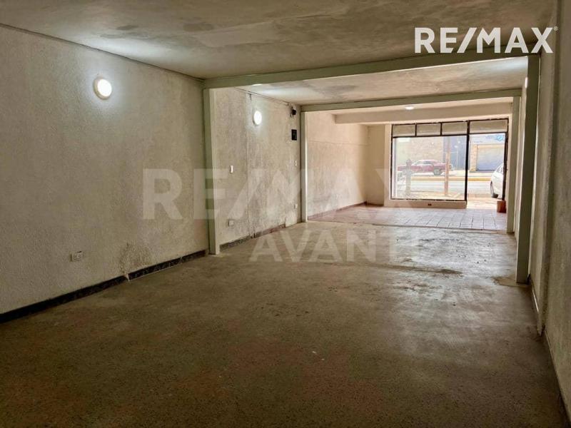 En Alquiler Local Comercial Av. Jacinto Lara, Punto Fijo, Estado Falcón