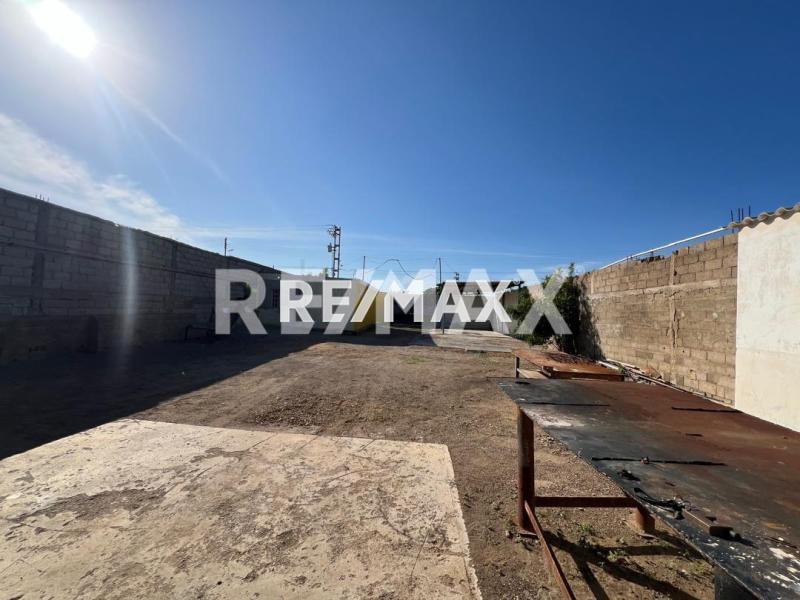 En Alquiler Local Industrial y Galpón Urb. Zarabón, Punto Fijo, Estado Falcón