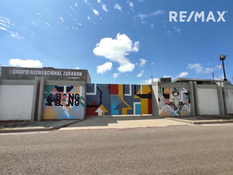 En Venta Local Industrial y Galpón Urb. Zarabón, Punto Fijo, Estado Falcón