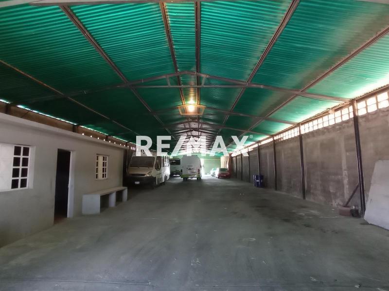 En Venta Local Industrial y Galpón Urb. Zarabón, Punto Fijo, Estado Falcón