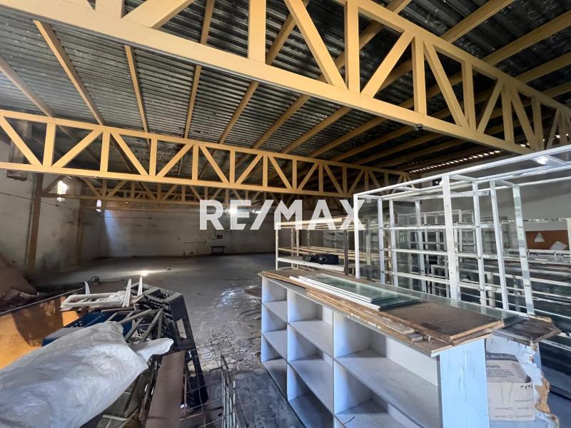 En Venta Local Industrial y Galpón Urb. Zarabón, Punto Fijo, Estado Falcón