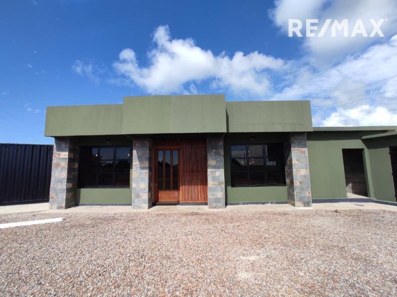 En Alquiler Local Industrial y Galpón La Puerta Maraven, Punto Fijo, Estado Falcón