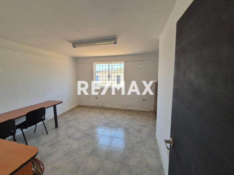 En Venta Local Industrial y Galpón Puerta Maraven, Cardón, Falcón, 4154, VEN