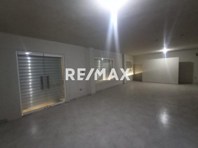En Venta Edificio Avenida Principal de Bella Vista, Carirubana, Punto Fijo, Falcón, 4102, VEN
