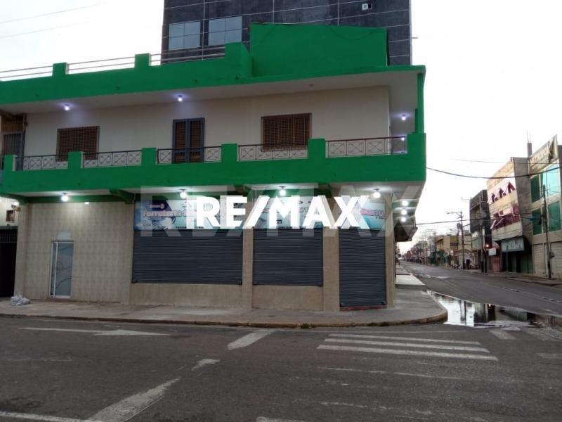 En Venta Edificio Avenida Principal de Bella Vista, Carirubana, Punto Fijo, Falcón, 4102, VEN